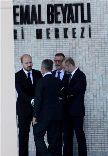 Sümeyye Erdoğan ve Selçuk Bayraktar'ın düğününden ilk kareler 27