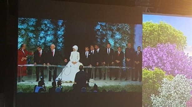 Sümeyye Erdoğan ve Selçuk Bayraktar'ın düğününden ilk kareler 30