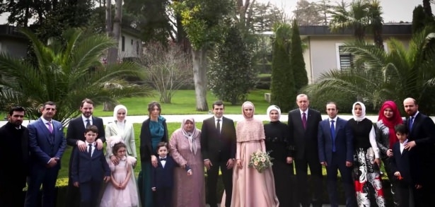 Sümeyye Erdoğan ve Selçuk Bayraktar'ın düğününden ilk kareler 31