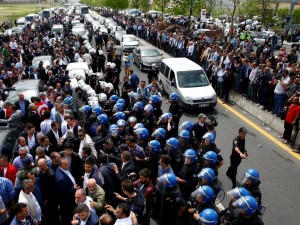 MHP'de olağanüstü kurultay tartışmaları