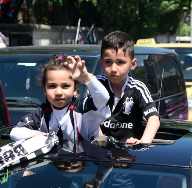 Beşiktaş taraftarı kutlamalara erken başladı 3