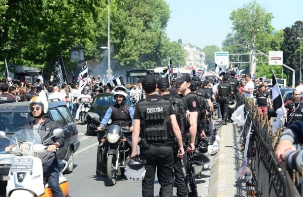 Beşiktaş taraftarı kutlamalara erken başladı 4