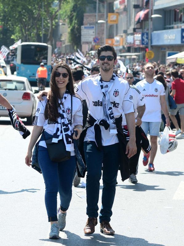 Beşiktaş taraftarı kutlamalara erken başladı 5