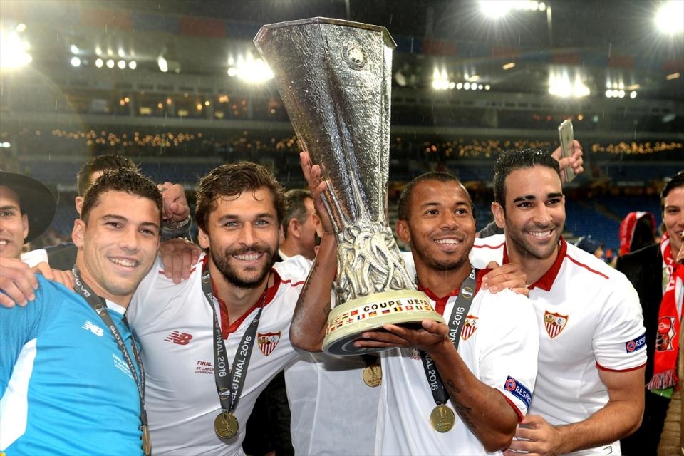 Avrupa'nın en büyüğü: Sevilla 13