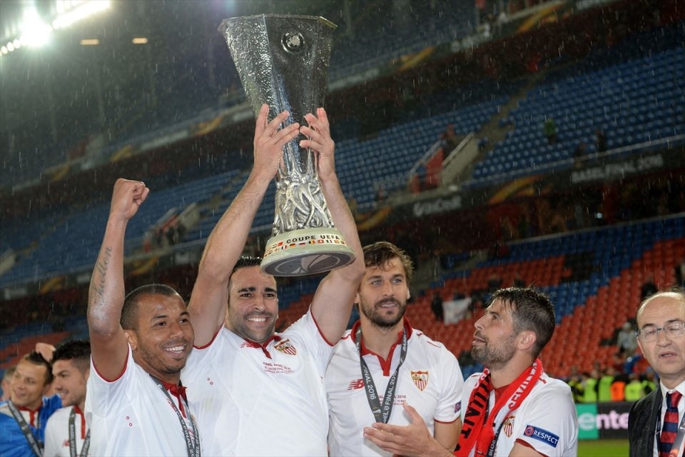 Avrupa'nın en büyüğü: Sevilla 18