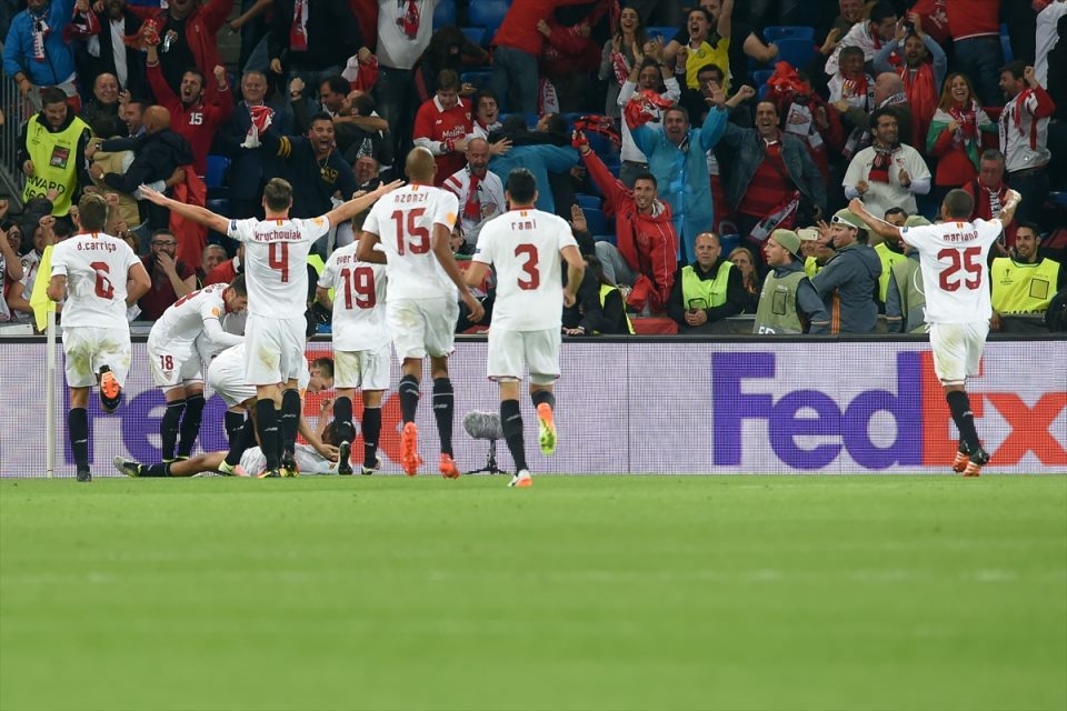 Avrupa'nın en büyüğü: Sevilla 24