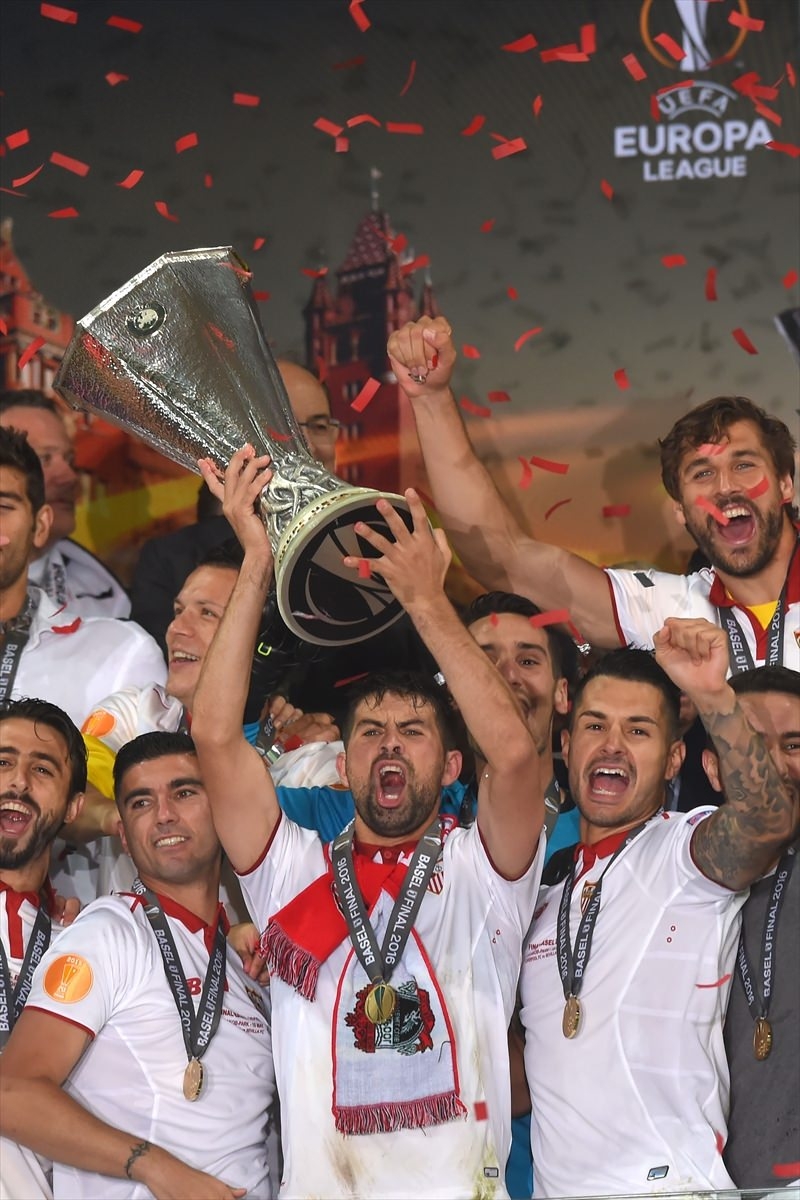 Avrupa'nın en büyüğü: Sevilla 36