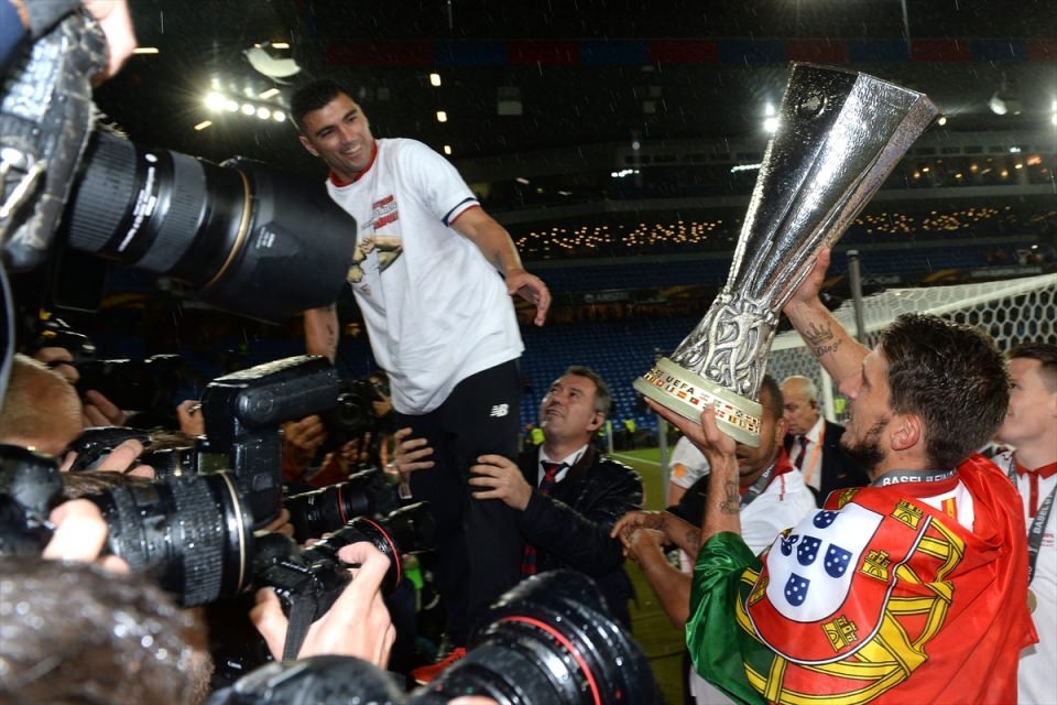 Avrupa'nın en büyüğü: Sevilla 5