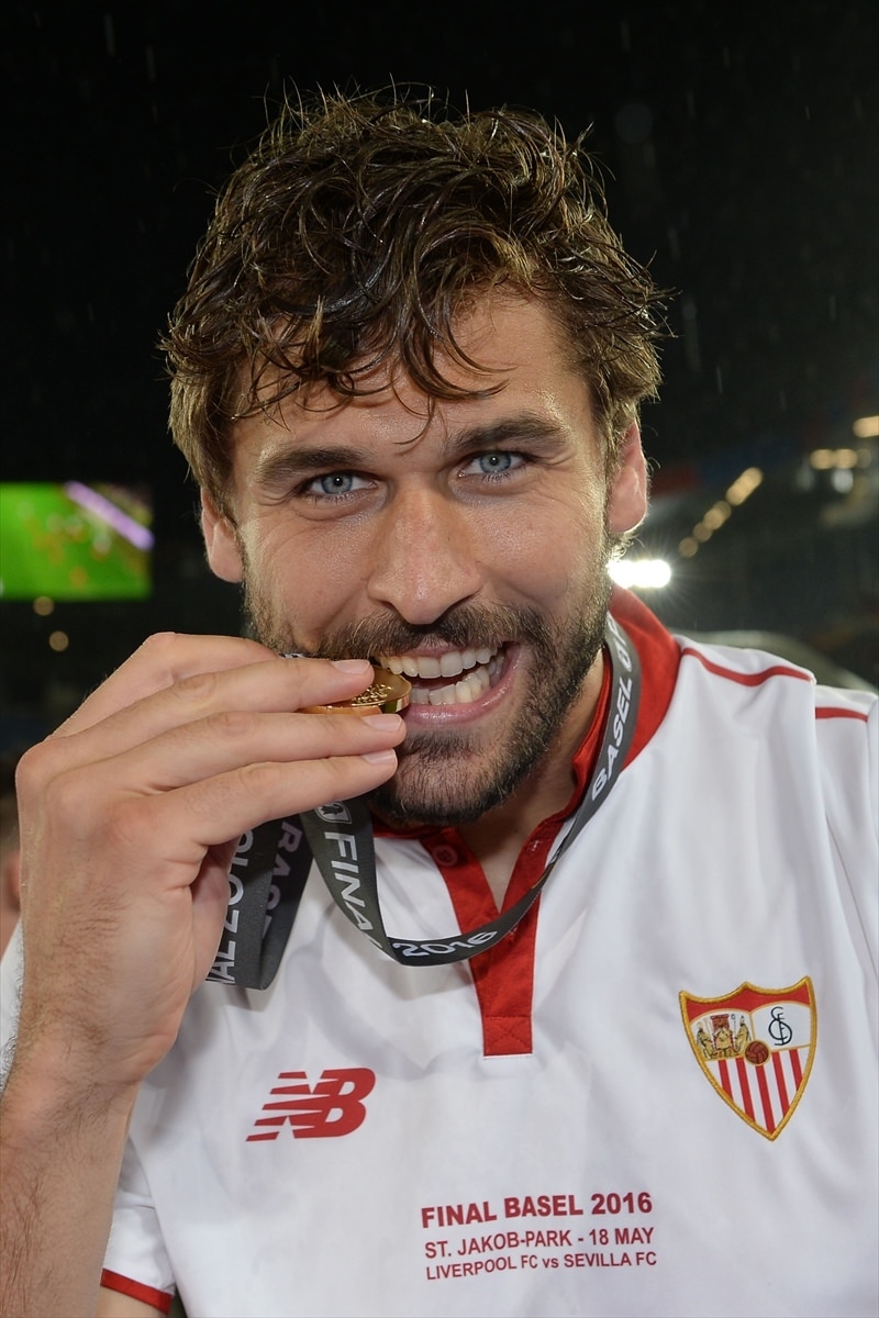 Avrupa'nın en büyüğü: Sevilla 6