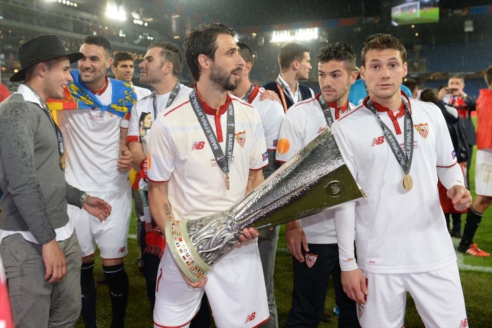 Avrupa'nın en büyüğü: Sevilla 8