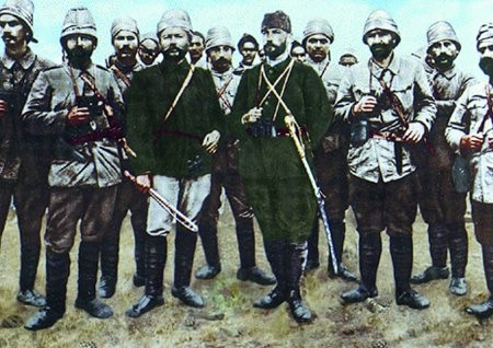 Görmediğiniz kareleriyle 'Atatürk' 142