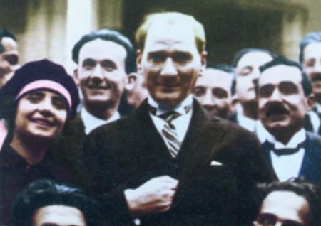 Görmediğiniz kareleriyle 'Atatürk' 175