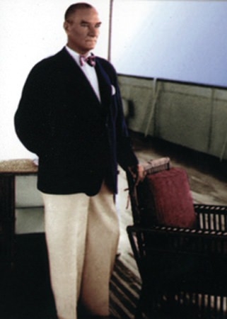 Görmediğiniz kareleriyle 'Atatürk' 213