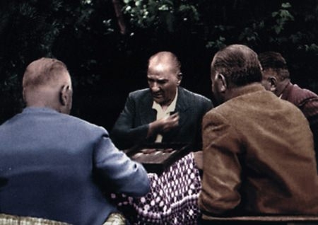 Görmediğiniz kareleriyle 'Atatürk' 215