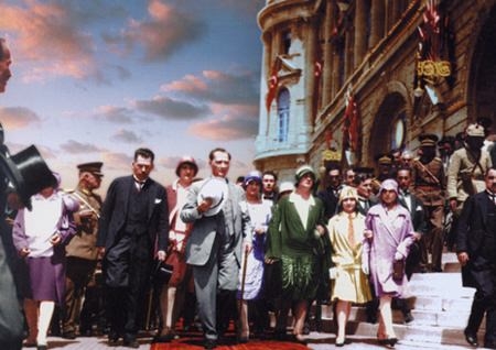 Görmediğiniz kareleriyle 'Atatürk' 65