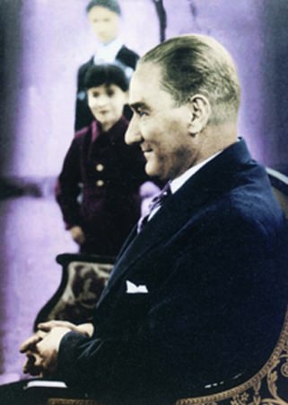 Görmediğiniz kareleriyle 'Atatürk' 79