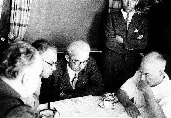 Görmediğiniz kareleriyle 'Atatürk' 9