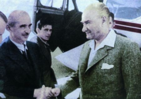 Görmediğiniz kareleriyle 'Atatürk' 97