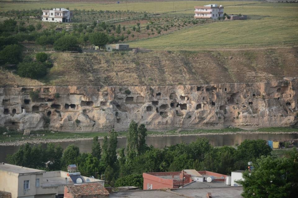 Hasankeyf, tarihi ve kültür varlıkları ile taşınacak 14