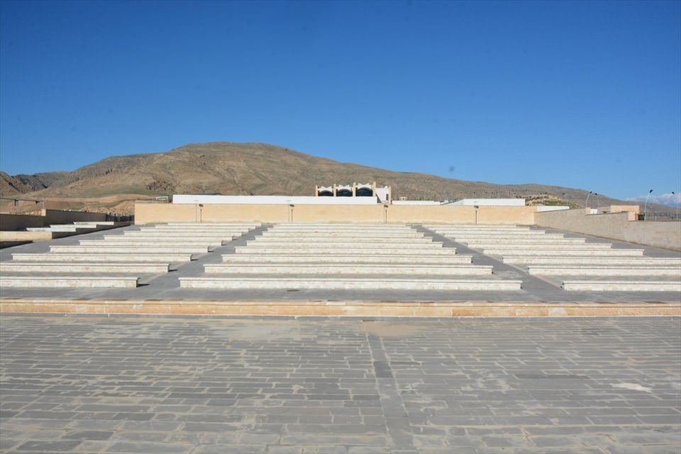 Hasankeyf, tarihi ve kültür varlıkları ile taşınacak 24