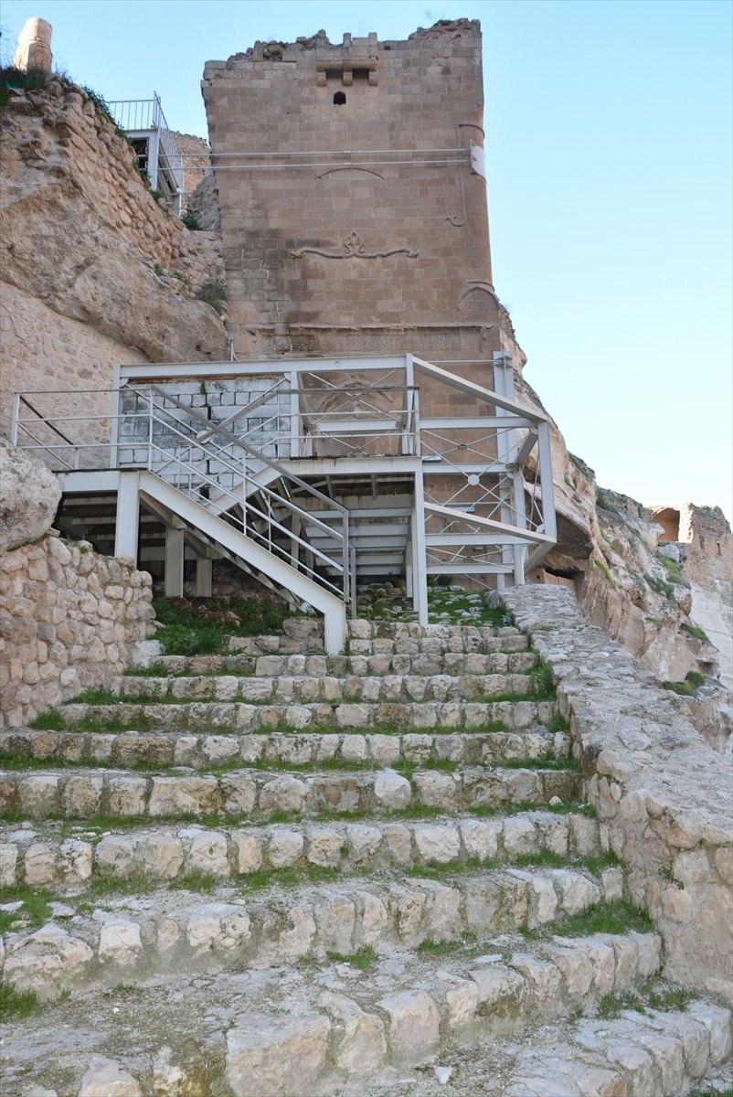 Hasankeyf, tarihi ve kültür varlıkları ile taşınacak 30