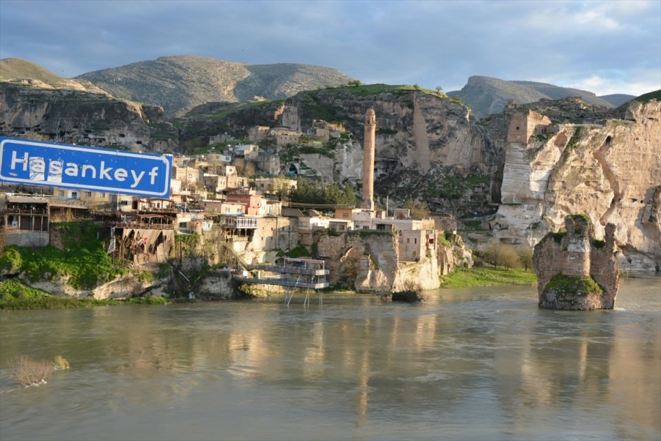 Hasankeyf, tarihi ve kültür varlıkları ile taşınacak 32