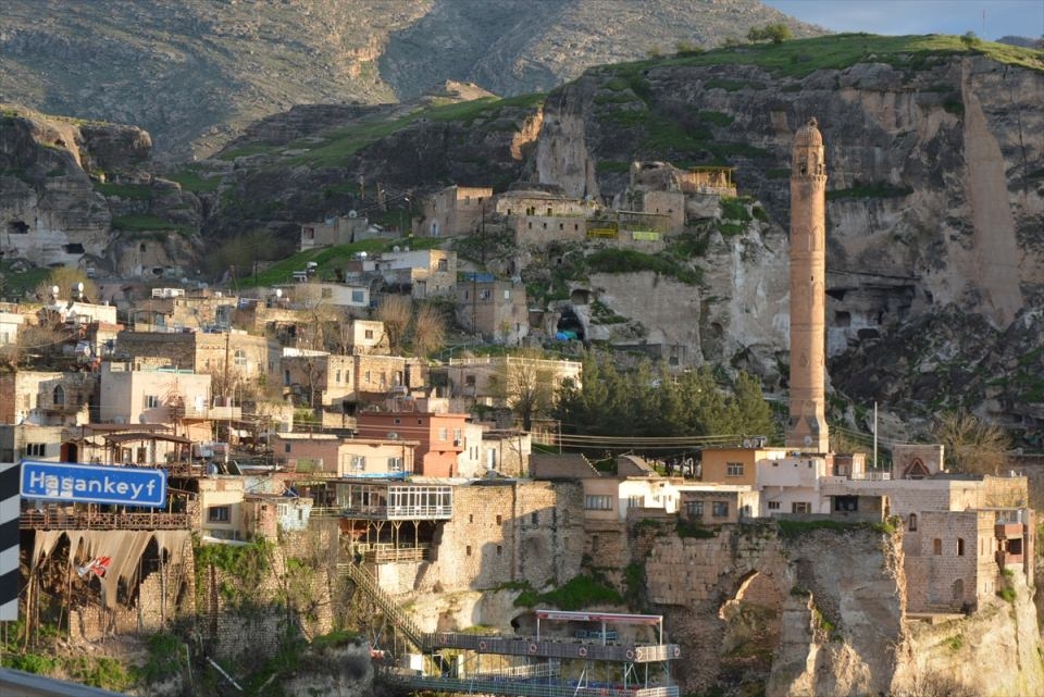 Hasankeyf, tarihi ve kültür varlıkları ile taşınacak 33