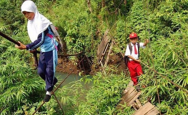 Dünyanın en tehlikeli yolları 38