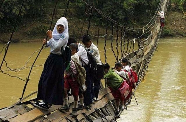 Dünyanın en tehlikeli yolları 39