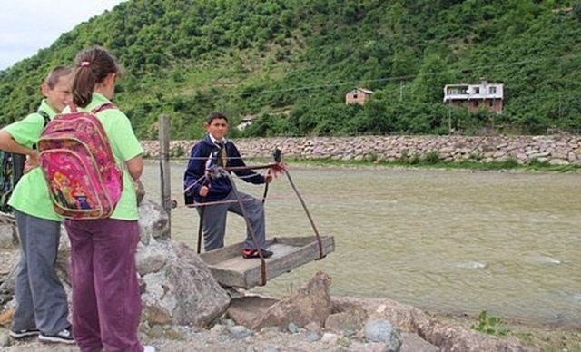 Dünyanın en tehlikeli yolları 51