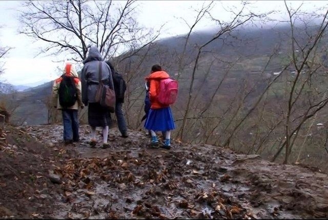 Dünyanın en tehlikeli yolları 56