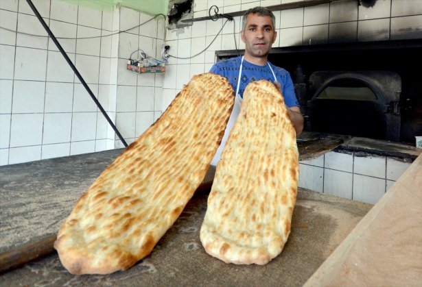 Yüksekovalılar ilk iftarı çadırda açtı 21