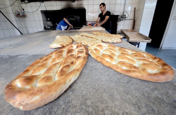 Yüksekovalılar ilk iftarı çadırda açtı 50