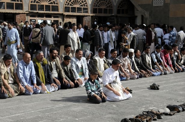 Yüksekovalılar ilk iftarı çadırda açtı 59