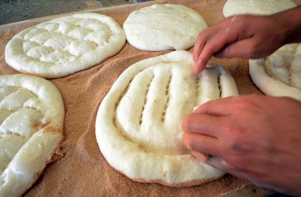 Yüksekovalılar ilk iftarı çadırda açtı 61