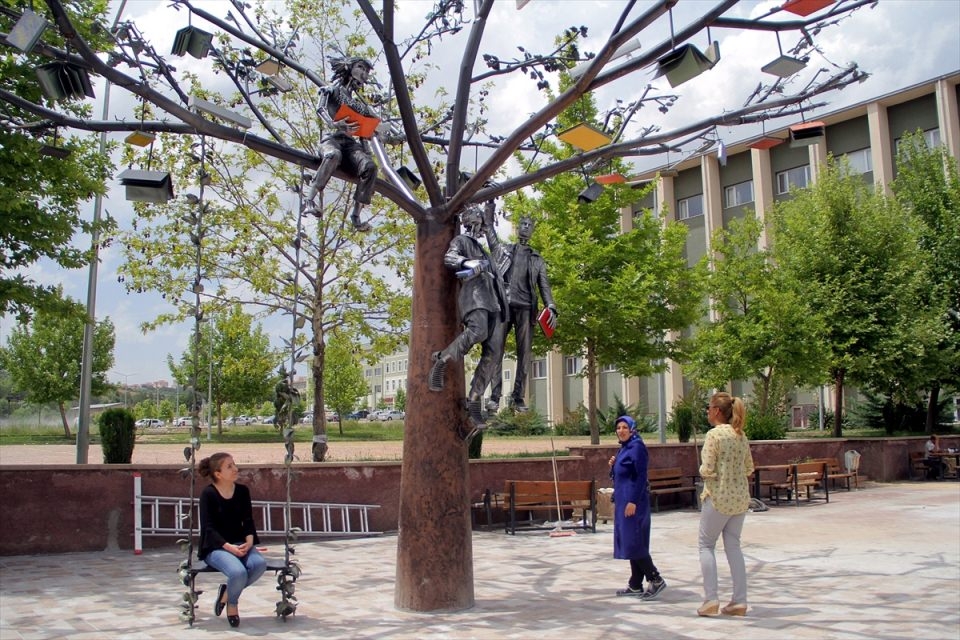 Hurda araba parçalarıyla bakın ne yaptı 17