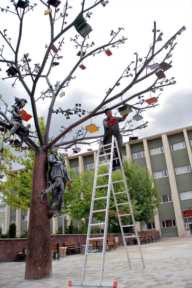 Hurda araba parçalarıyla bakın ne yaptı 9