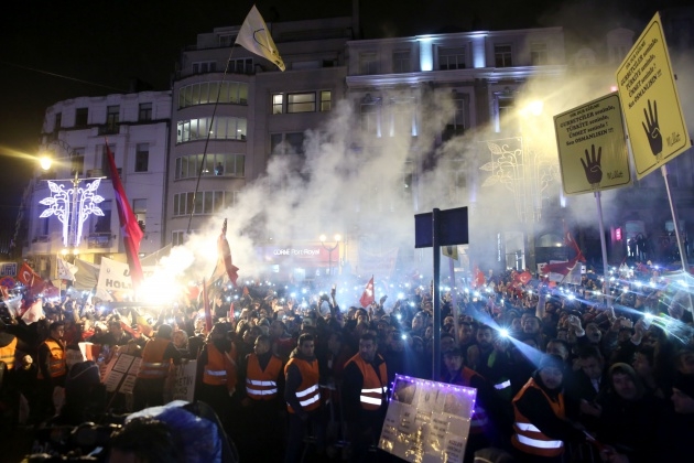 Brüksel'de binlerce kişi Erdoğan için toplandı 14
