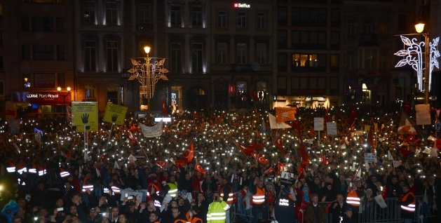 Brüksel'de binlerce kişi Erdoğan için toplandı 29