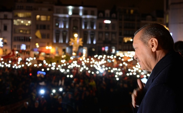 Brüksel'de binlerce kişi Erdoğan için toplandı 30