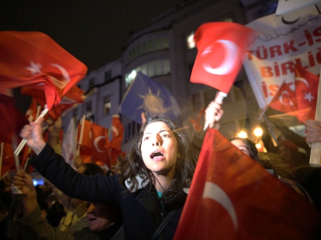 Brüksel'de binlerce kişi Erdoğan için toplandı 5