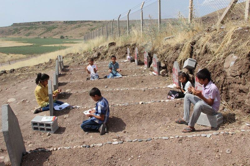 Katliam köyünde acı tablo 14