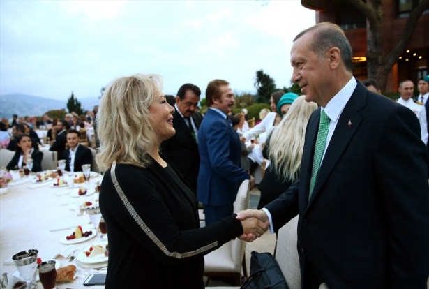 Erdoğan sanatçı ve sporcuları ağırladı 23