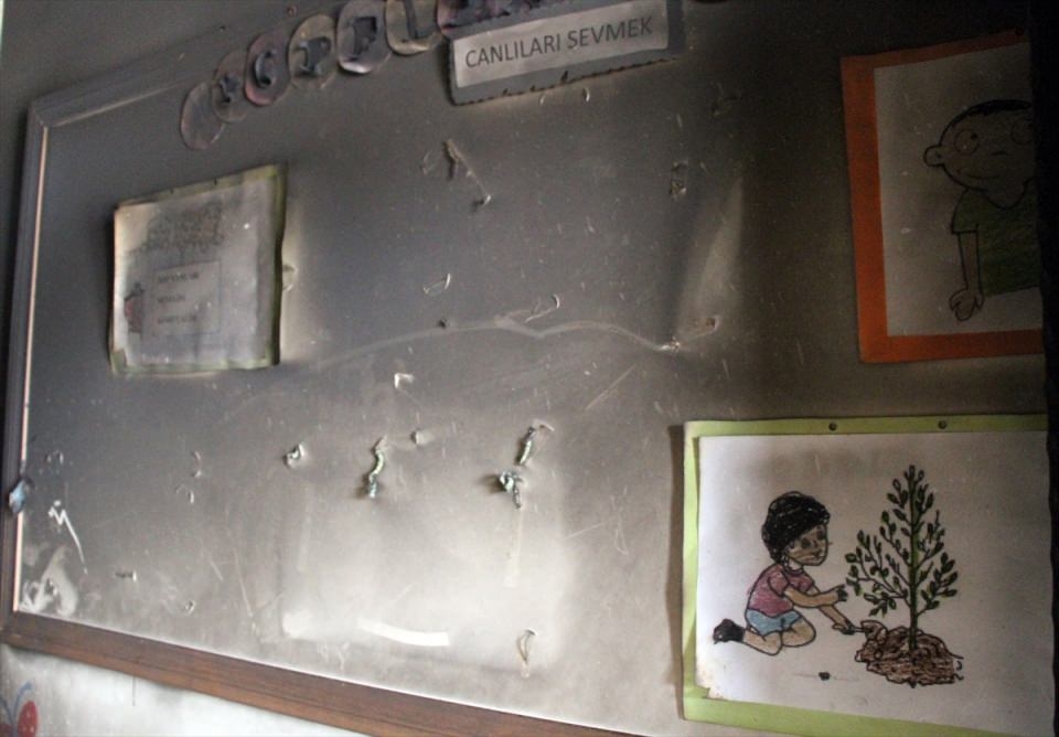 Teröristler anaokuluna saldırdı! 11