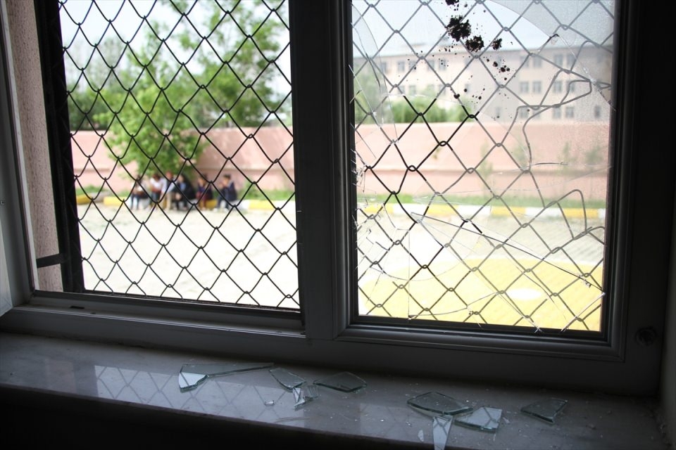 Teröristler anaokuluna saldırdı! 17