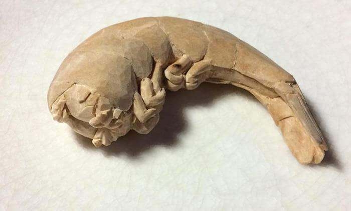 Ağaçtan oyduğu yiyecek figürleri insanı şaşırtıyor! 10