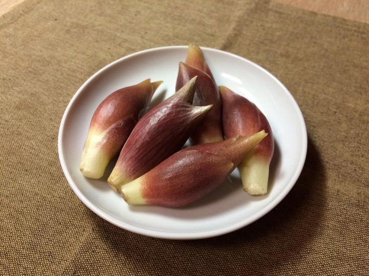 Ağaçtan oyduğu yiyecek figürleri insanı şaşırtıyor! 17