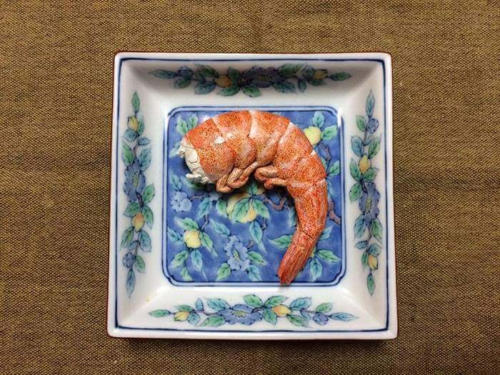 Ağaçtan oyduğu yiyecek figürleri insanı şaşırtıyor! 23