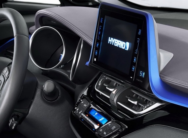 Toyota C-HR'nin iç mekanı ortaya çıktı 14
