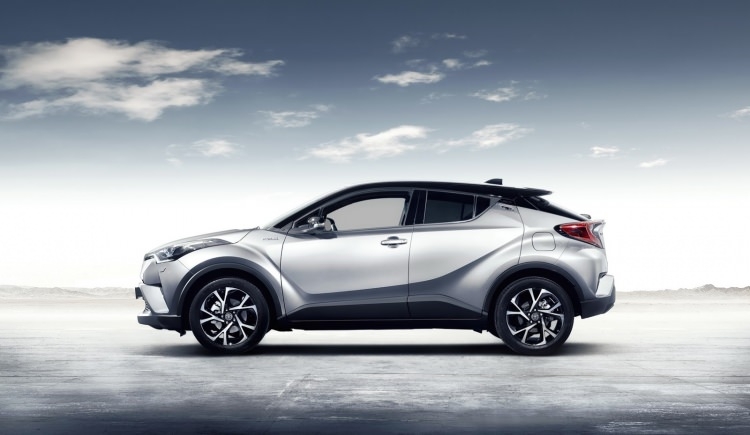 Toyota C-HR'nin iç mekanı ortaya çıktı 23